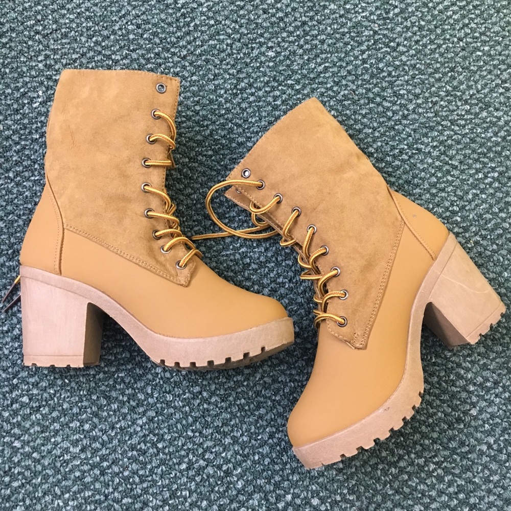 Tan brown heel boots chunky booties furry fur